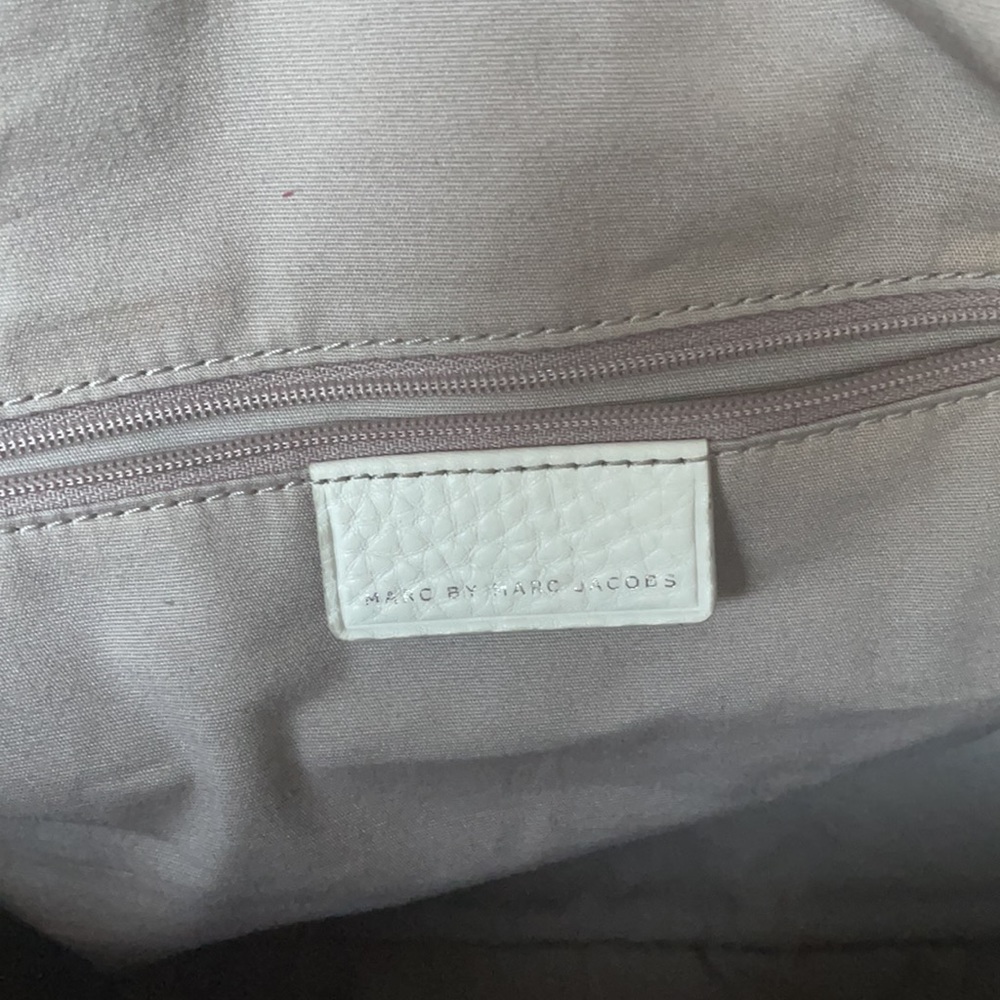 Marc Jacobs Handbag - Picture 8 of 9